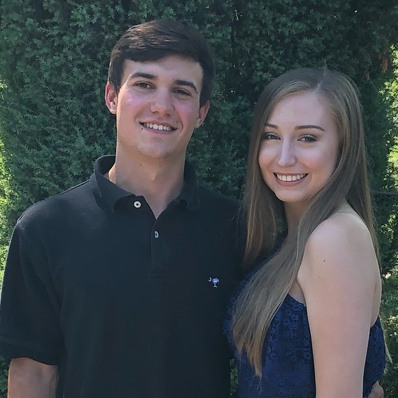 Meet your Posher, Lauren - Picture 1 of 1